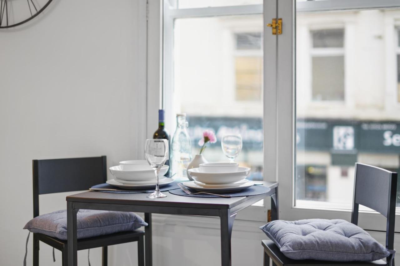 Central Gem Of Leamington Spa - Sleeps 5 Apartment Exterior photo